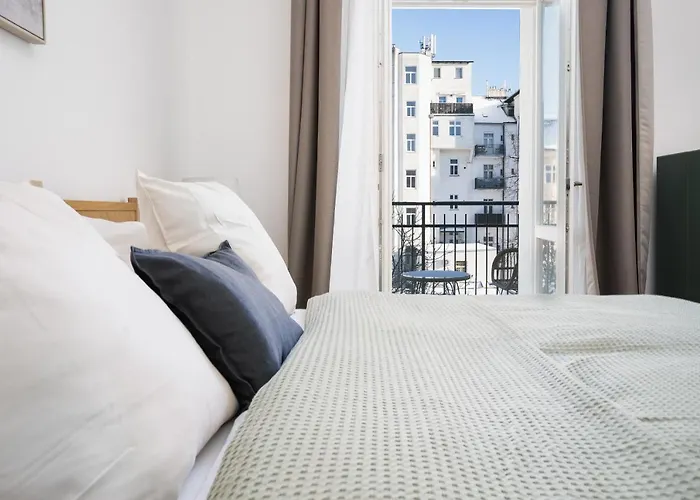 Days - One-bedroom With Netflix And Balcony In Vinohrady 布拉格