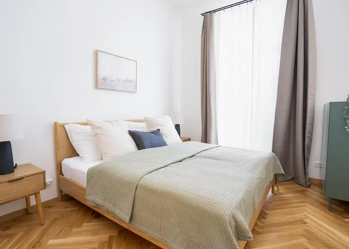 Days - One-bedroom With Netflix And Balcony In Vinohrady *