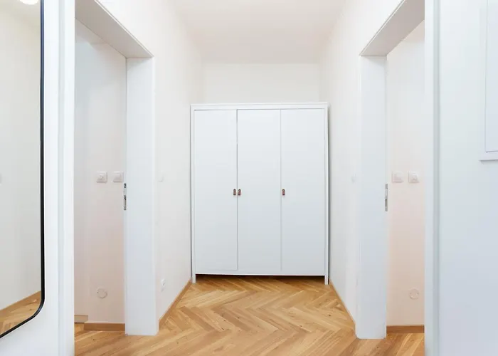 公寓 Days - One-bedroom With Netflix And Balcony In Vinohrady