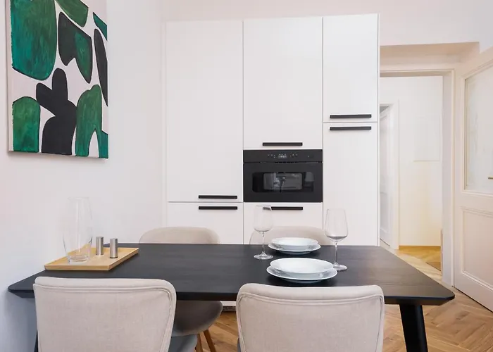 Days - One-bedroom With Netflix And Balcony In Vinohrady 公寓 *