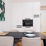 Days - One-bedroom With Netflix And Balcony In Vinohrady Διαμέρισμα *